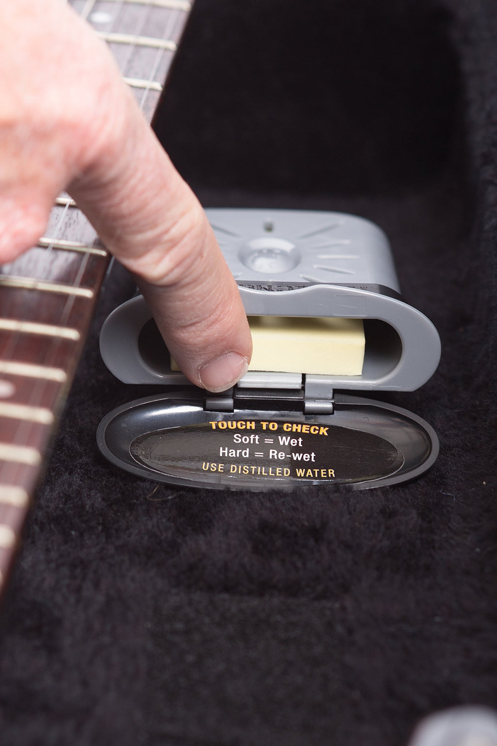 Instrument Case Humidifier with Holster D25046